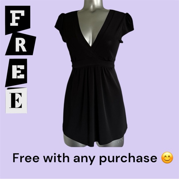Digital Clothing Tops - FREE 🇨🇦💎💟Women’s Vintage Digital clothing Black  top